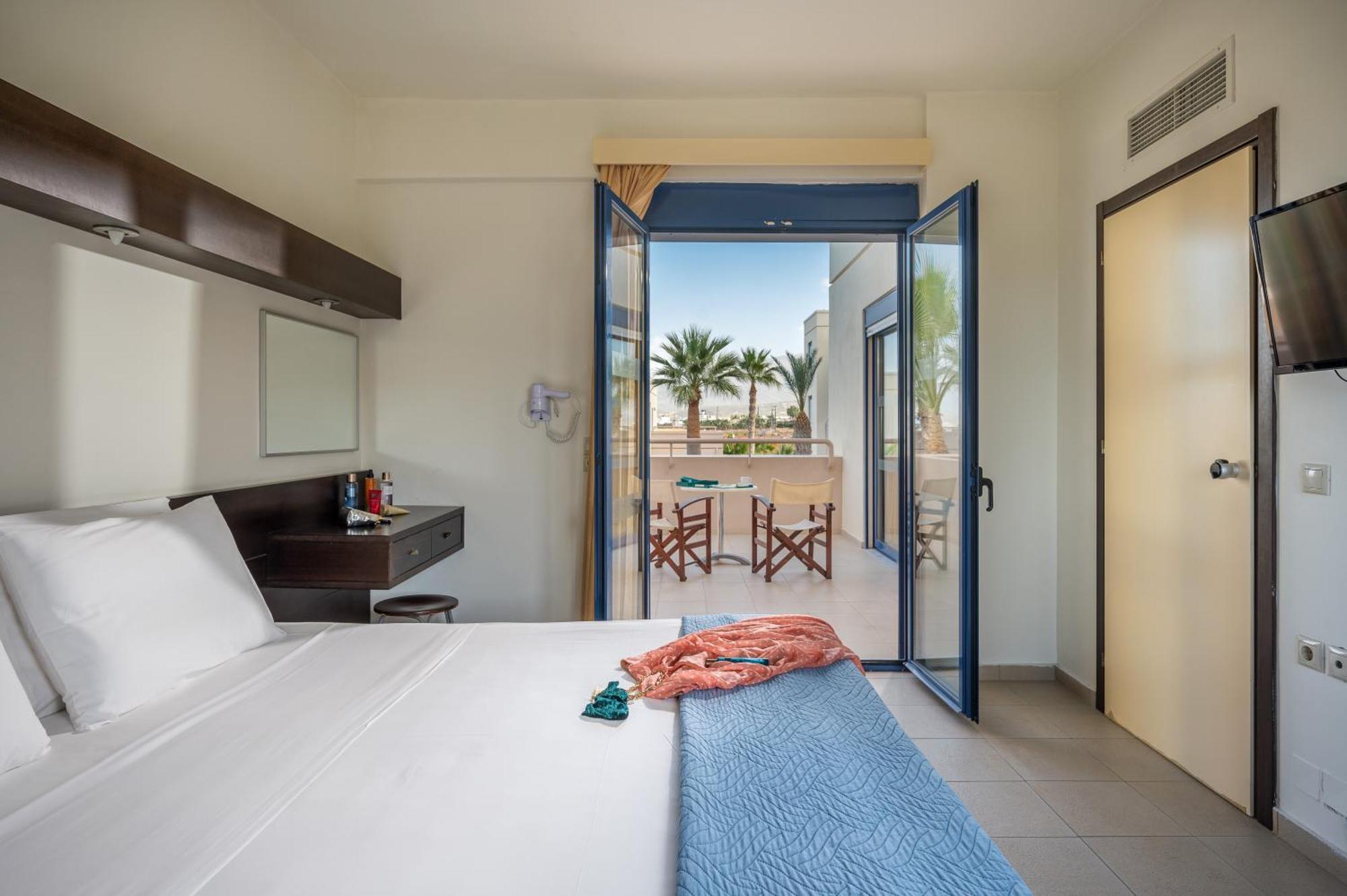 Meropi Hotel & Apartments Malia  Bagian luar foto