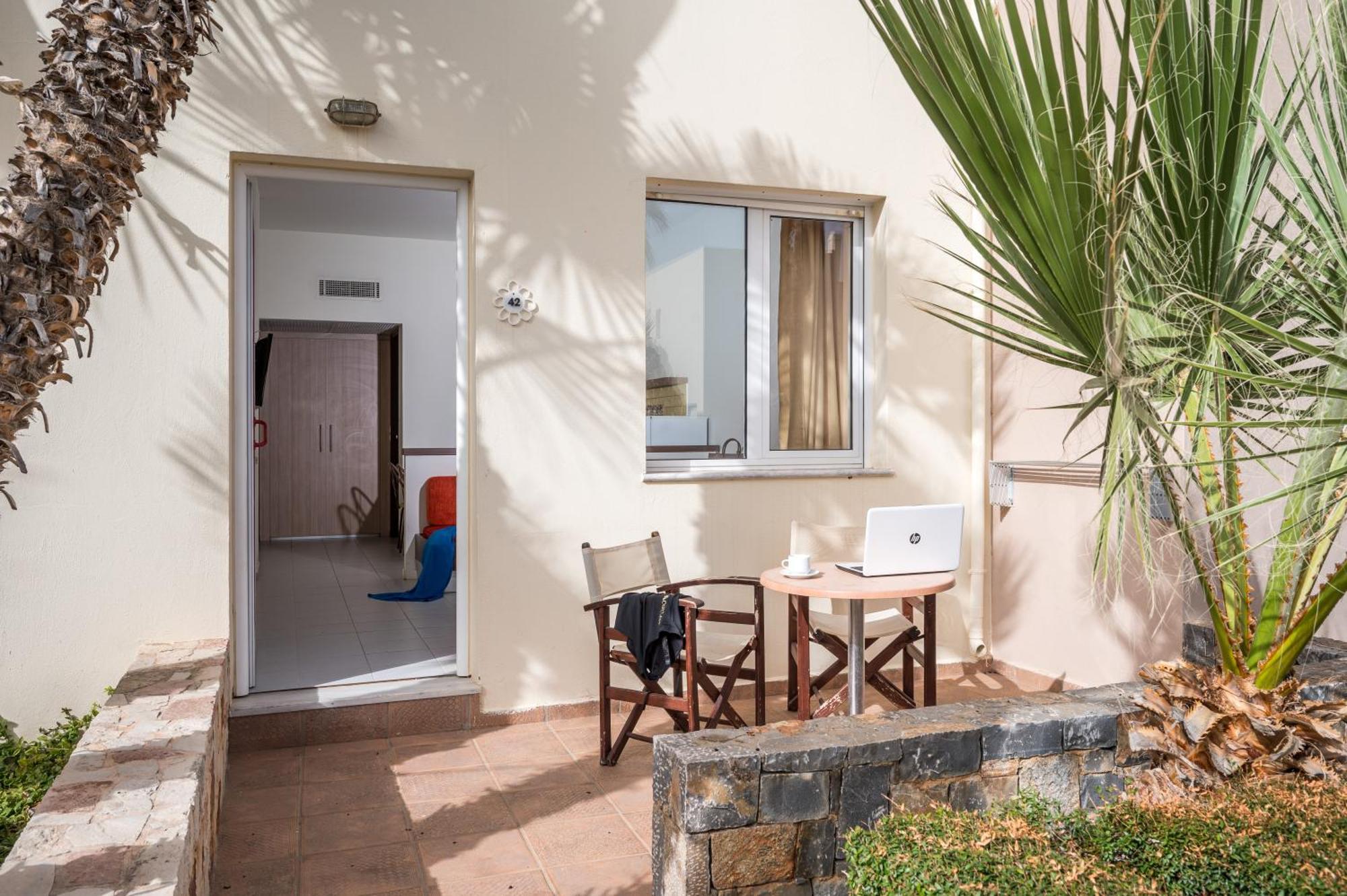 Meropi Hotel & Apartments Malia  Bagian luar foto